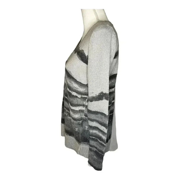 Simply Vera Vera Wang Women’s‎ Medium Grey Watercolor V-Neck Sheer Back Sweater - Picture 2 of 6